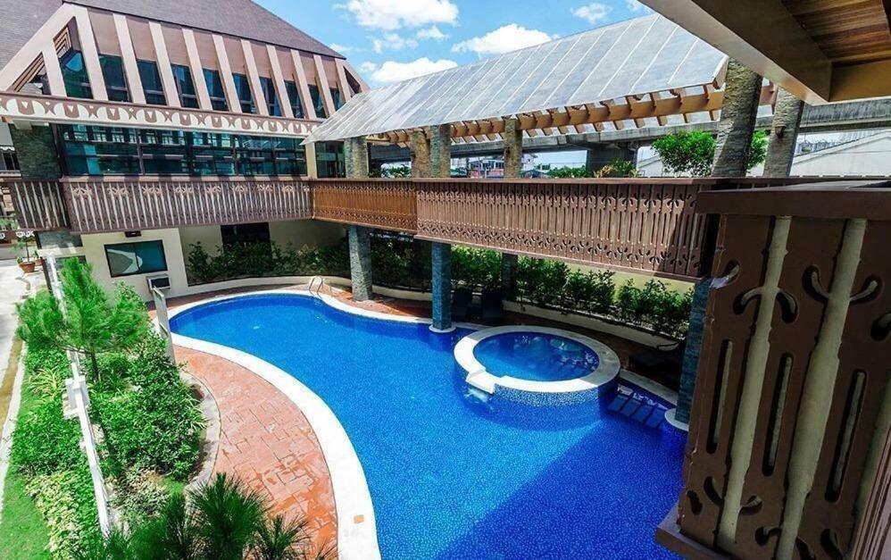 Pine Crest Condominium Manila Exterior foto
